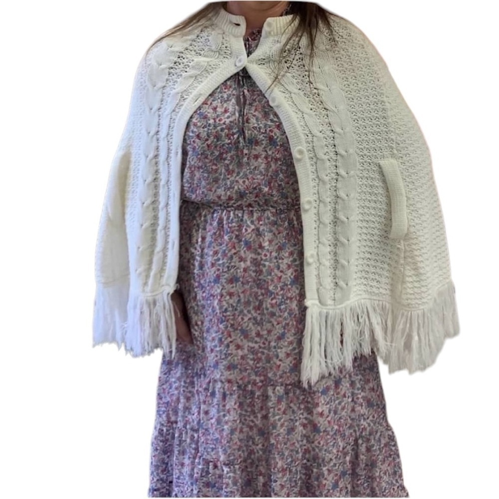 Vintage Sweater Knit Poncho Shawl Fringe One Size Cream White